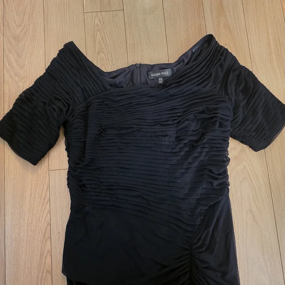 Tadashi Shoji Gown- XXL - Picture 3 of 16